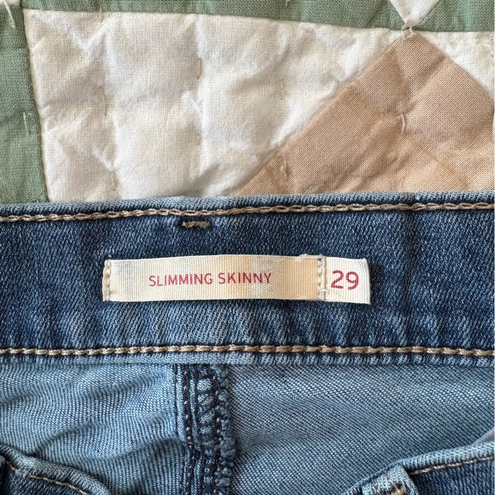 Levis Distressed Cropped Slimming Skinny 311 Jeans - Picture 3 of 4